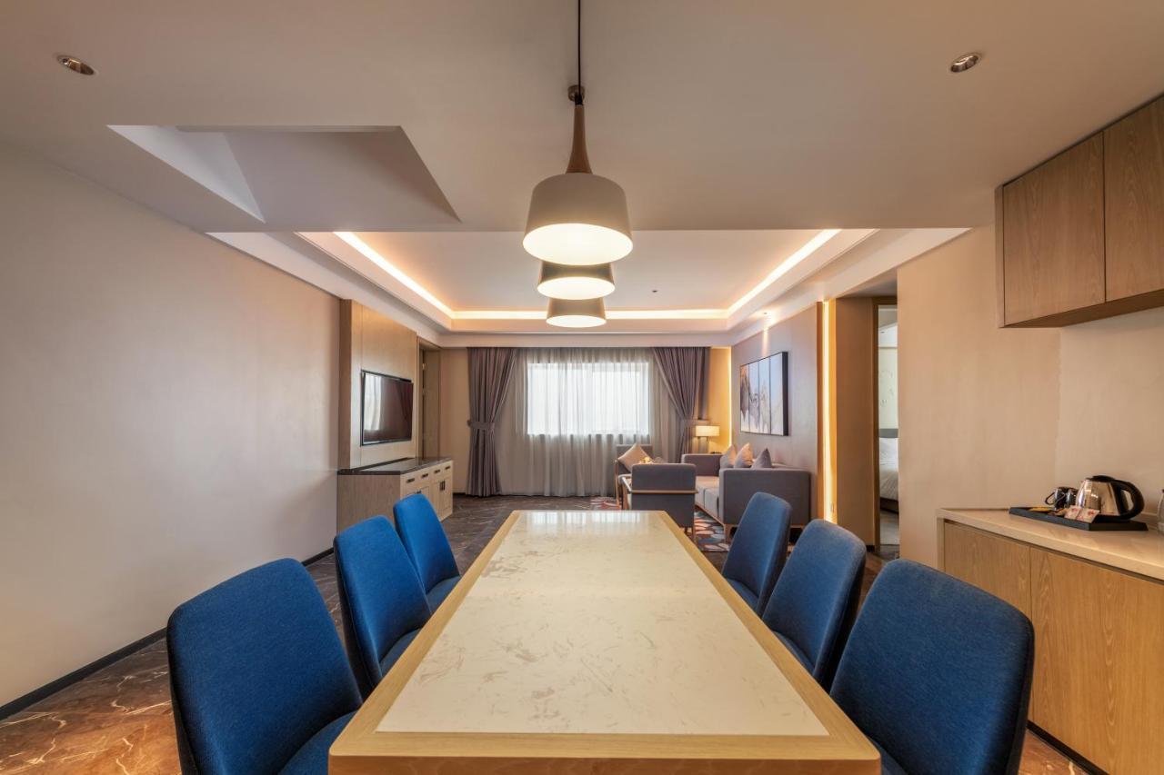 Aber Bani Amr Hotel Al Namas Buitenkant foto