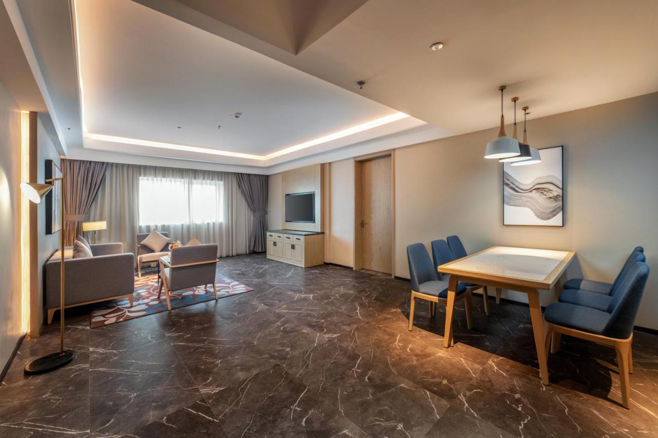 Aber Bani Amr Hotel Al Namas Buitenkant foto